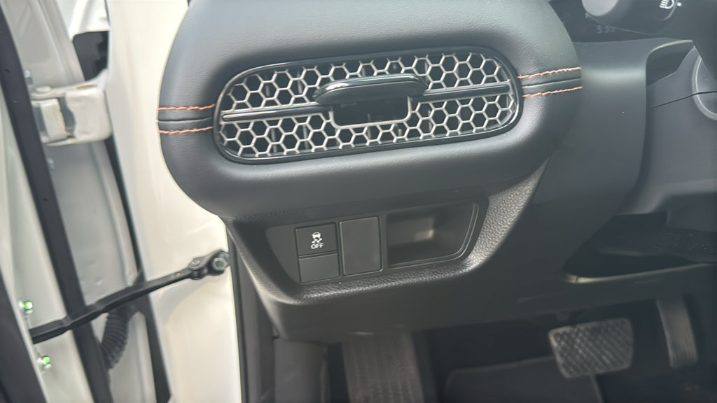 Certified 2025 Honda HR-V Sport image 16