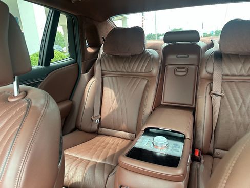 Used 2025 Genesis G90 3.5T AWD/4WD image 7