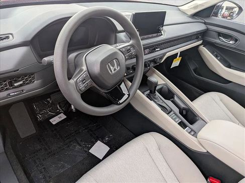 New 2025 Honda Accord SE image 3