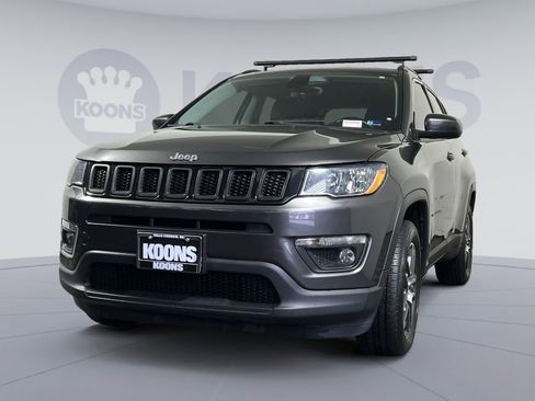 Used 2018 Jeep Compass Latitude w/ Safe & Security Group image 1