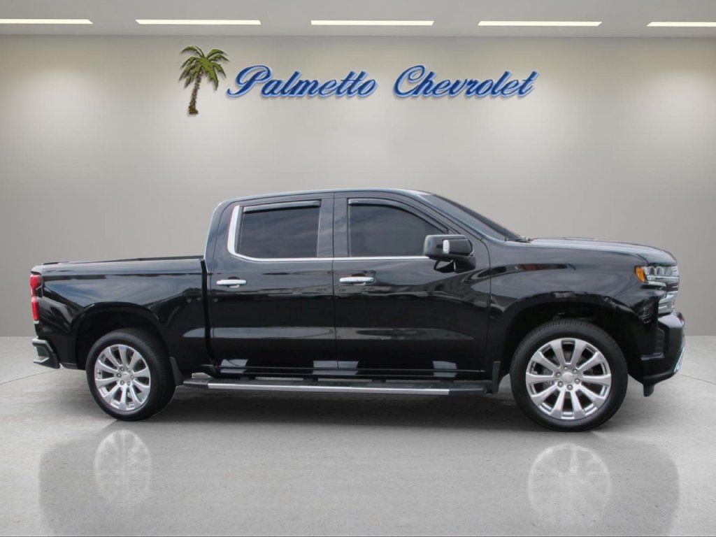 Used 2021 Chevrolet Silverado 1500 High Country w/ Technology Package AWD/4WD image 2