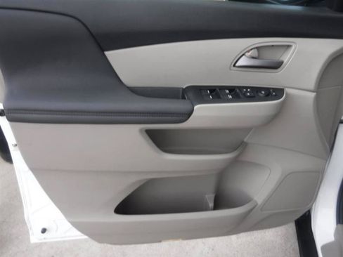 Used 2013 Honda Odyssey EX image 40