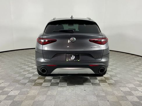 Used 2020 Alfa Romeo Stelvio image 7
