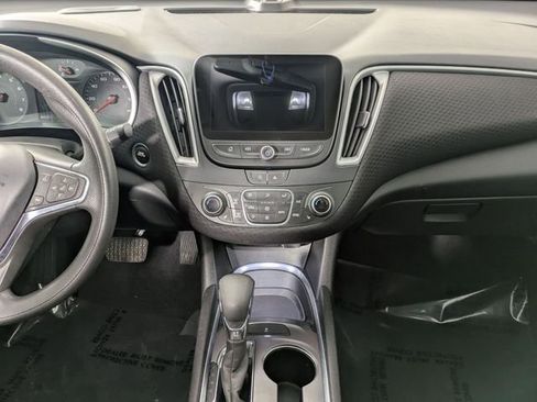 Used 2023 Chevrolet Malibu LT image 25