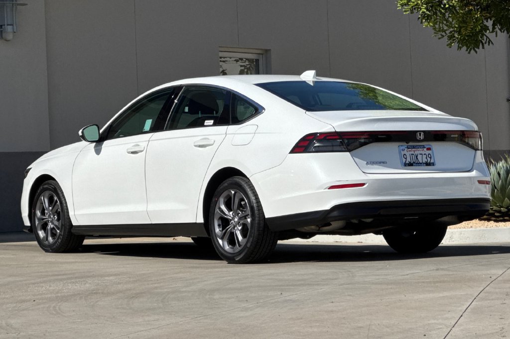 Certified 2023 Honda Accord EX image 6