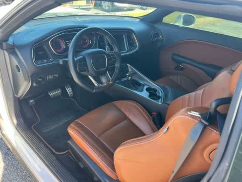 Used 2016 Dodge Challenger SRT Hellcat RWD image 16