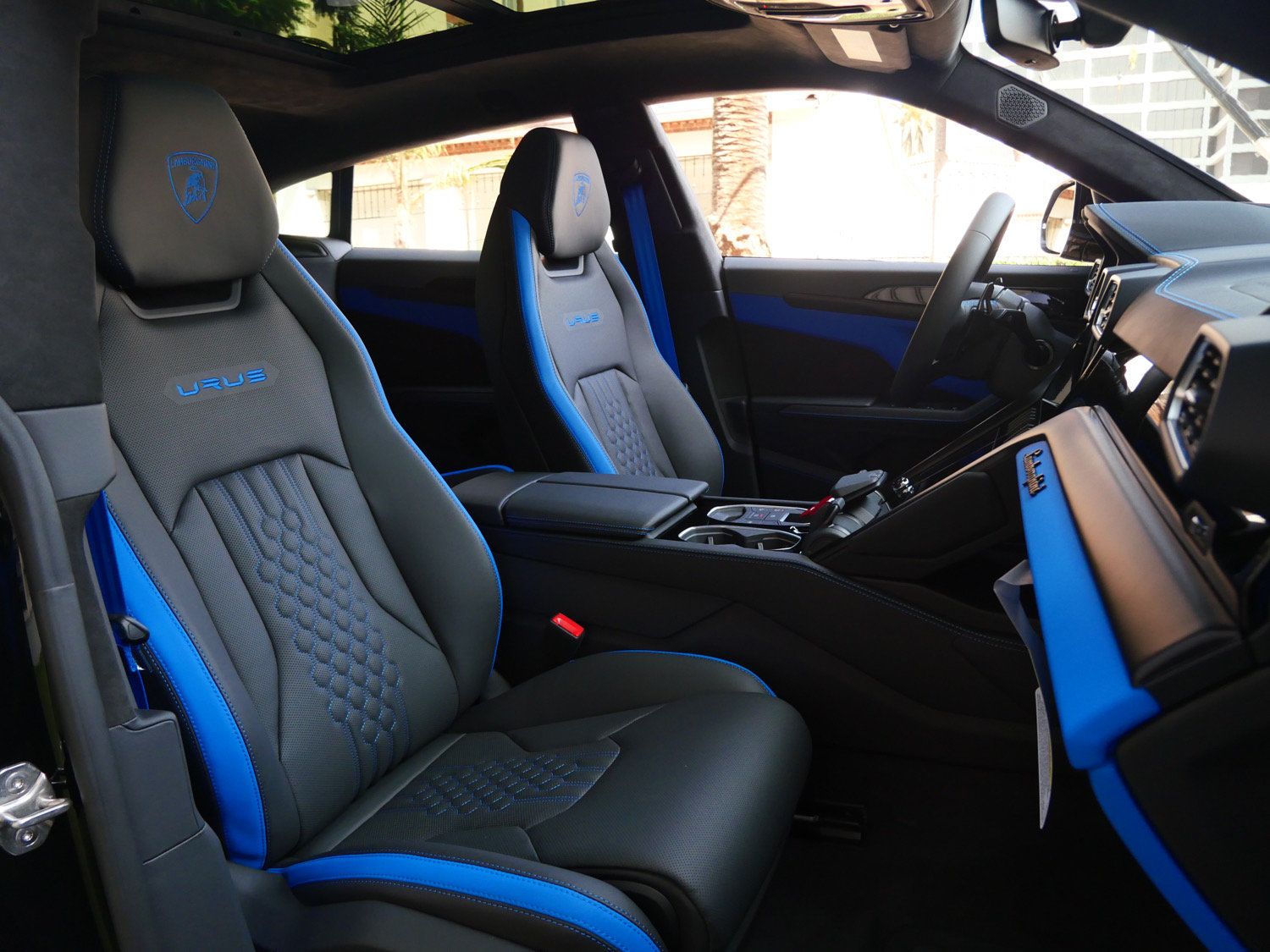 Used 2024 Lamborghini Urus S AWD/4WD image 8