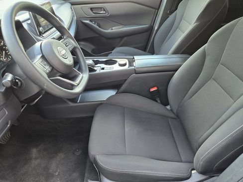 Used 2024 Nissan Rogue S AWD/4WD image 8