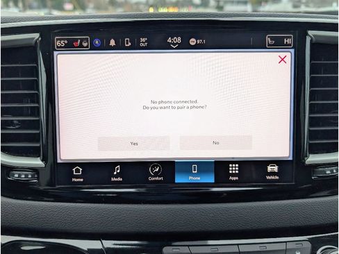 Used 2024 Chrysler Pacifica Touring-L image 24