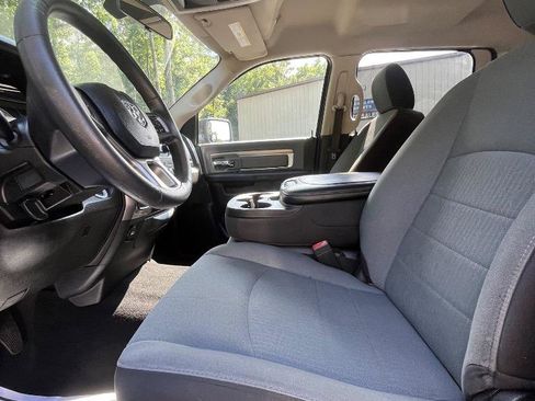 Used 2021 RAM 1500 Classic SLT RWD image 18