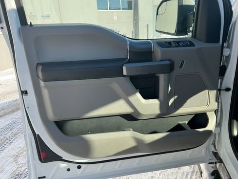 Used 2016 Ford F150 XLT w/ Equipment Group 302A Luxury image 12