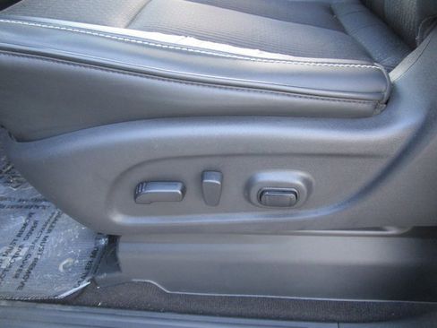 Used 2017 Nissan Titan PRO-4X image 26