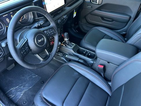 New 2026 Jeep Wrangler Unlimited Rubicon AWD/4WD image 9