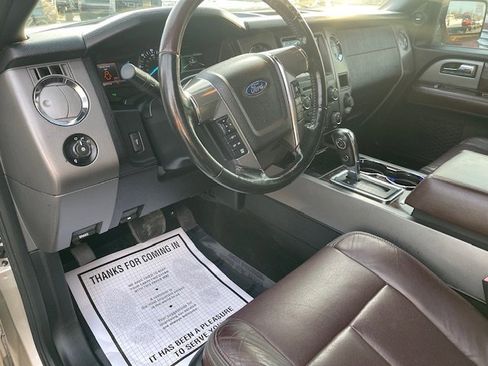 Used 2017 Ford Expedition EL Platinum image 12