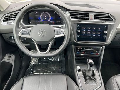 Used 2024 Volkswagen Tiguan SE