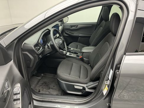 New 2025 Ford Escape Active w/ Tech Pack #1 AWD/4WD image 3