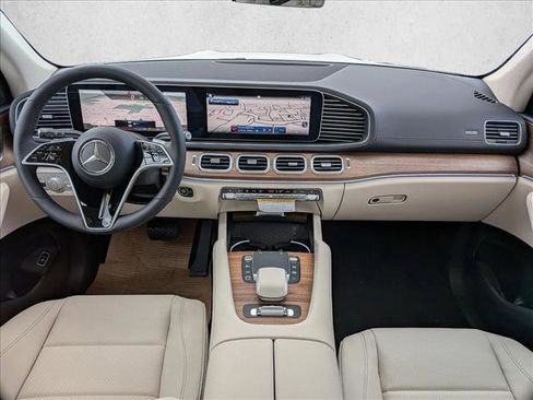 New 2026 Mercedes-Benz GLS 450 4MATIC image 17