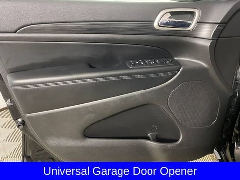 Used 2020 Jeep Grand Cherokee Altitude AWD/4WD image 12