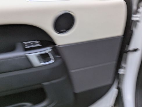 Used 2022 Land Rover Range Rover Sport HSE Silver Edition image 15