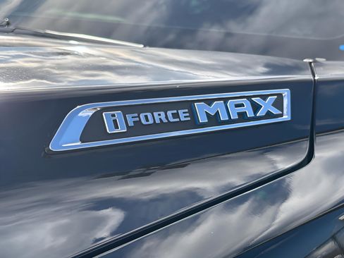 Used 2024 Toyota Sequoia 4WD image 23