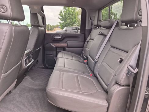 Used 2021 GMC Sierra 2500 Denali w/ Denali Black Diamond Edition AWD/4WD image 39