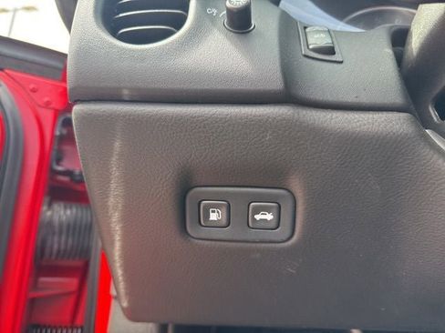 Used 2013 Chevrolet Corvette Grand Sport w/ 3LT Preferred Equipment Group RWD image 19