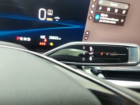 Used 2024 Cadillac Lyriq Sport image 45