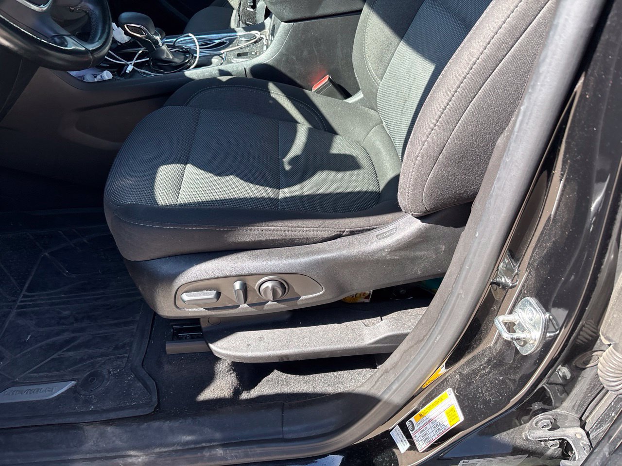 Used 2023 Chevrolet Traverse LT FWD image 13
