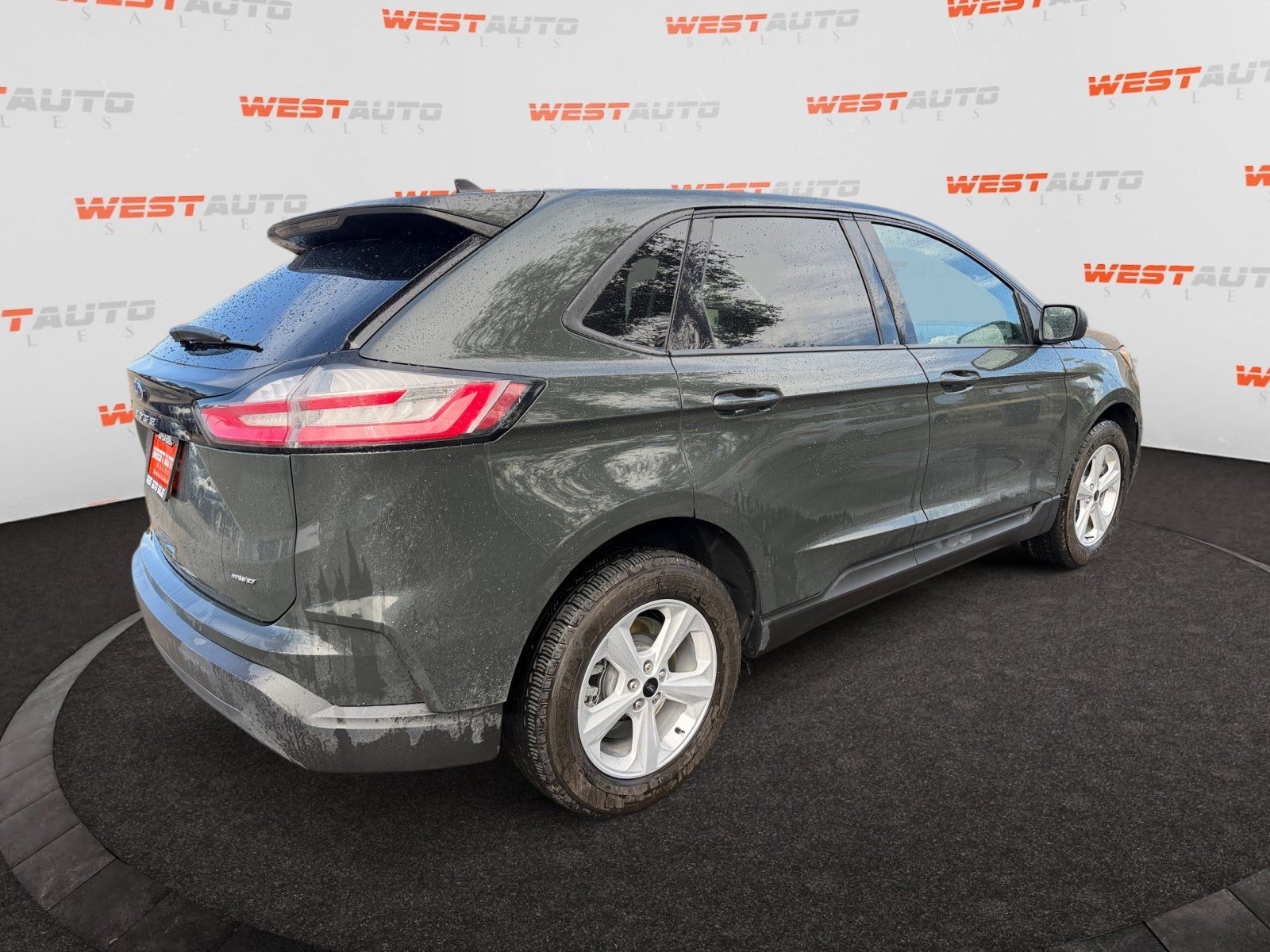 Used 2024 Ford Edge SE w/ Cargo Accessory Package AWD/4WD image 5