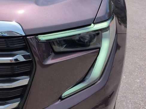 Used 2025 GMC Acadia Elevation FWD image 10