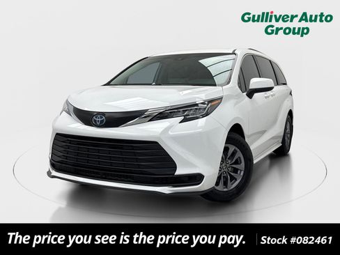 Used 2022 Toyota Sienna LE image 1