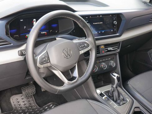 Used 2022 Volkswagen Taos SE FWD image 8