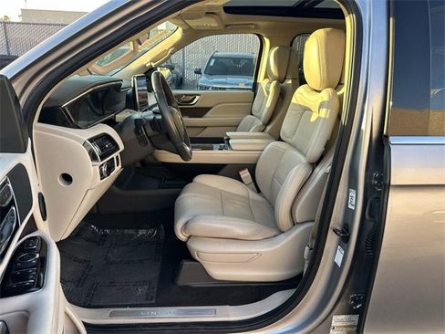 Used 2021 Lincoln Navigator L Reserve image 19