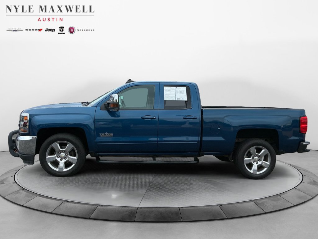 Used 2018 Chevrolet Silverado 1500 LT w/ Texas Edition RWD image 13