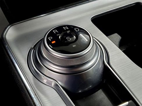 Used 2022 Ford Edge SEL w/ Convenience Package image 17