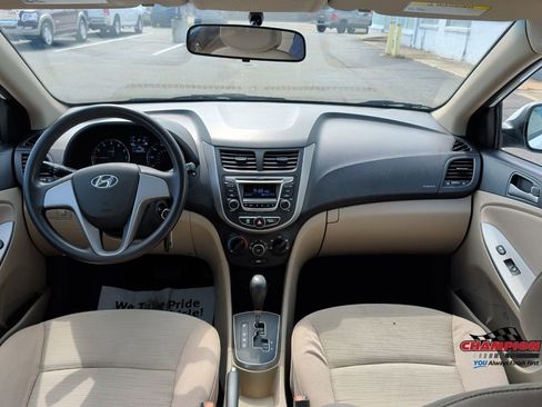 Used 2017 Hyundai Accent SE image 13