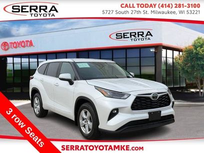 Used 2023 Toyota Highlander LE