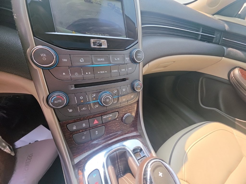 Used 2013 Chevrolet Malibu LT FWD image 21