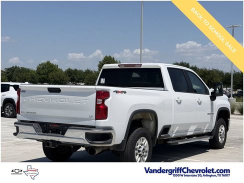 Used 2025 Chevrolet Silverado 2500 LT w/ Convenience Package AWD/4WD image 2