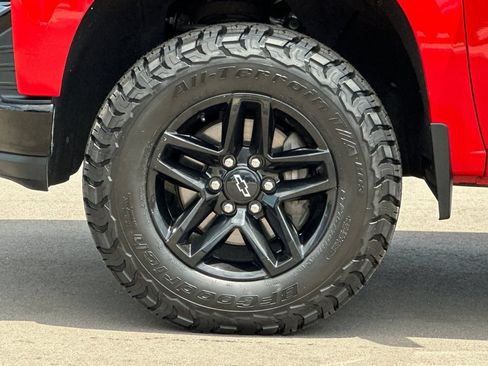 Used 2021 Chevrolet Silverado 1500 Custom Trail Boss AWD/4WD image 33