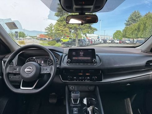 Used 2022 Nissan Rogue SV AWD/4WD image 14