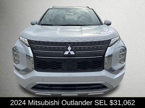 Used 2024 Mitsubishi Outlander SEL image 10