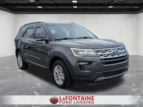 Used 2019 Ford Explorer XLT w/ Equipment Group 202A image 7