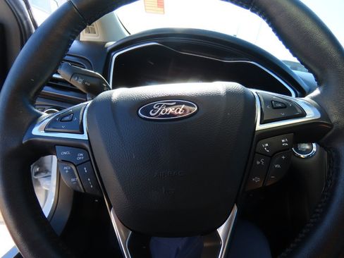 Used 2019 Ford Fusion Titanium image 27