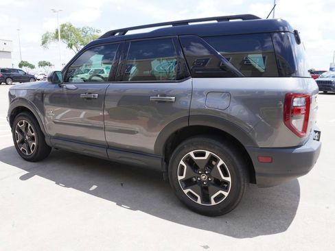 Used 2023 Ford Bronco Sport Outer Banks w/ Tech Package AWD/4WD image 4