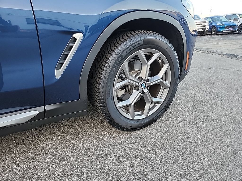 Used 2023 BMW X3 sDrive30i w/ Premium Package RWD image 3