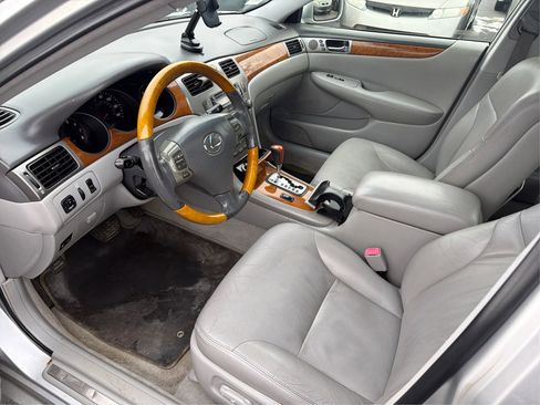 Used 2005 Lexus ES 330 image 10