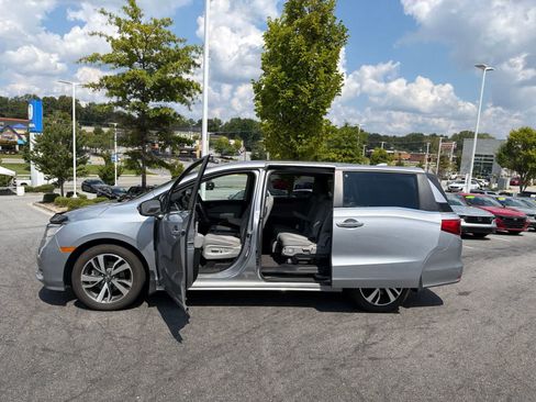 Used 2023 Honda Odyssey Touring image 18