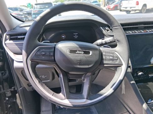 Used 2023 Jeep Grand Cherokee Limited AWD/4WD image 28