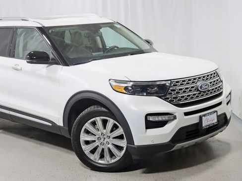 Used 2023 Ford Explorer Limited w/ Equipment Group 301A AWD/4WD image 2